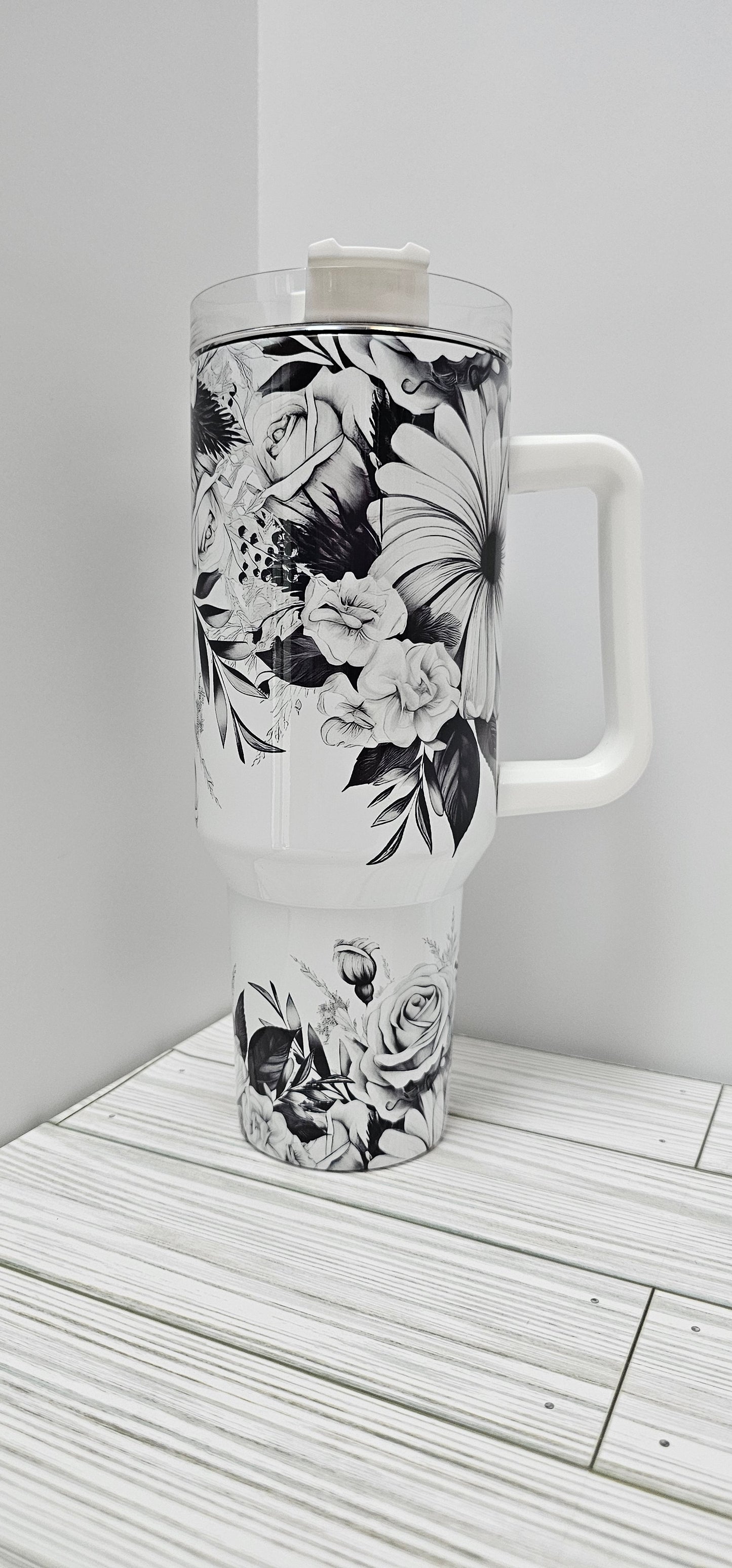 Black and White Flowers- 40 Oz Tumbler